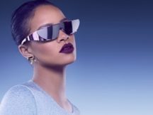 Ріанна у новій космічній колекції окулярів DIOR