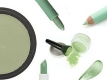 BEAUTY-СЕКРЕТИ: Для чого потрібен зелений консилер, і як його правильно наносити?