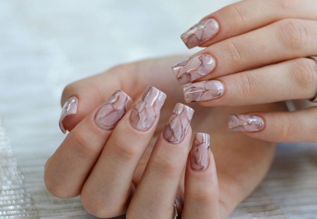 1076x615-trending-stone-nail-art