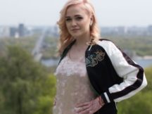 Рита розповіла, як налагодити стосунки зі зведеною сестрою