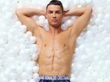 Кріштіану – 34! Hot or not? Вибираємо «найгарячіший» знімок легенди футболу