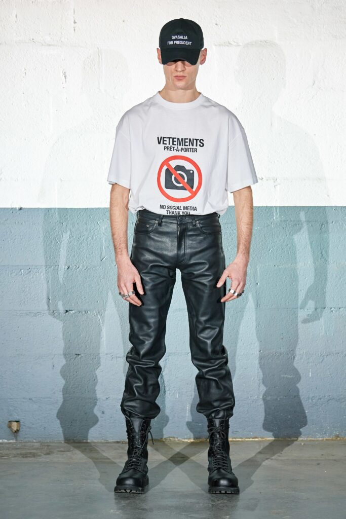 Мода 2020: Украинская модель и фейковая Анджелина Джоли на показе Vetements