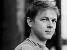 Как снимали падения с крыши в «Первых ласточках»: Откровения Александра Бегмы