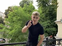 «Алкоголь надає впевненості»: Максим Девізоров – відверто про перший секс