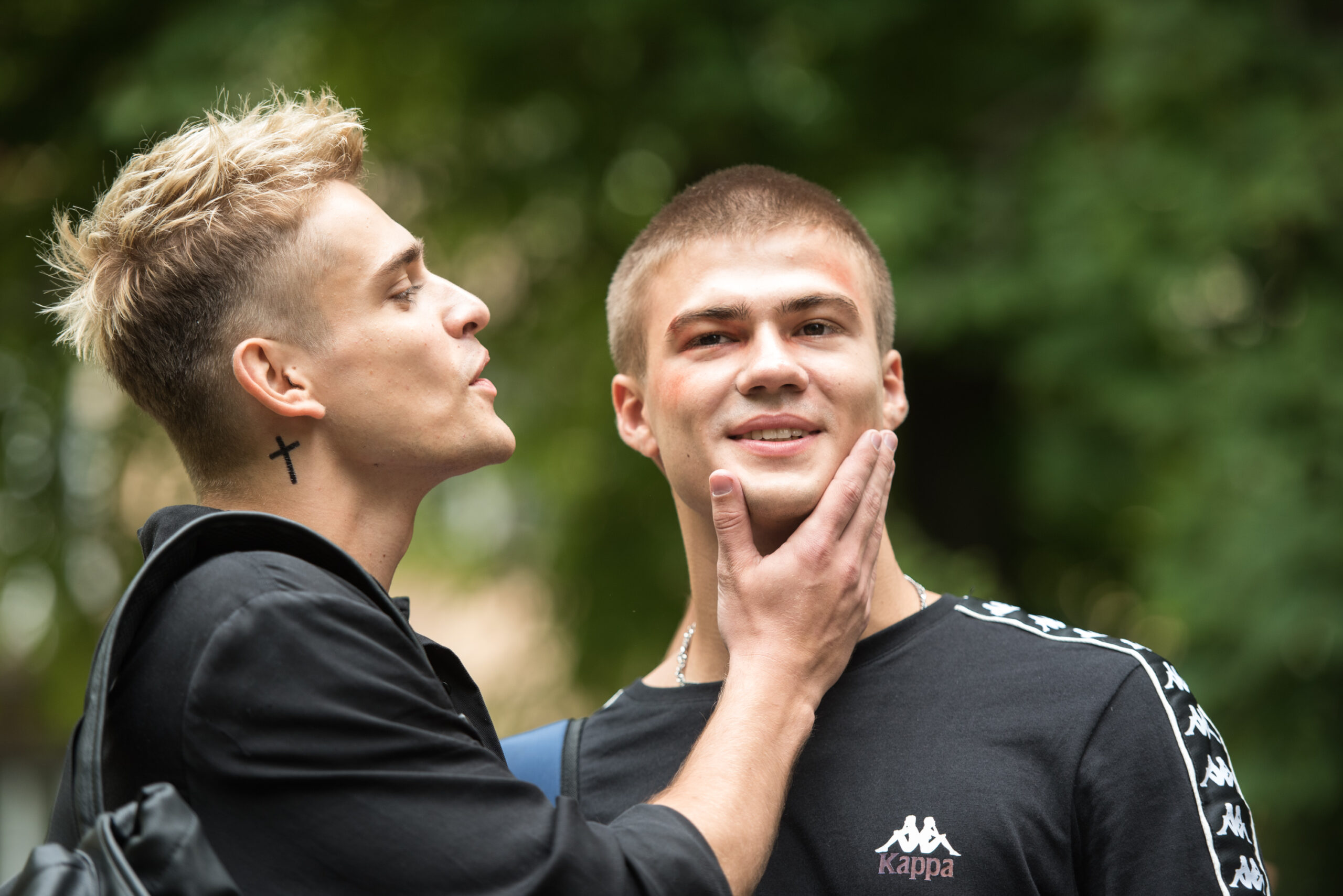 Неделя до премьеры «Перших ластівок. Zалежних»! Делимся закадровыми фото, которых еще не было в Сети