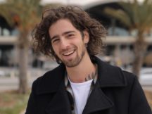 Володимир Дантес зареєструвався в мусульманському Tinder