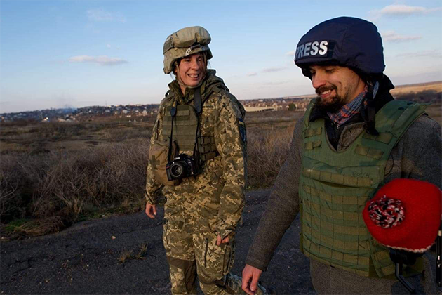 Мертві окупанти, як заспокійливе: історія воєнної журналістки Ірини Рибакової Історія воєнної журналістки Ірини Рибакової