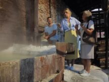 «Сіль усюди – в повітрі та на стінах»: Леся Нікітюк розповіла про унікальну технологію виготовлення дрогобицької солі