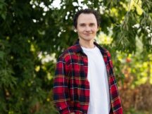 «Меня поднимают и хлопают по щекам»: Костя Войтенко вспомнил, как сдавал кровь