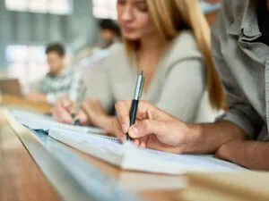 Коли подавати документи на вступ 2026: дати вступної кампанії
