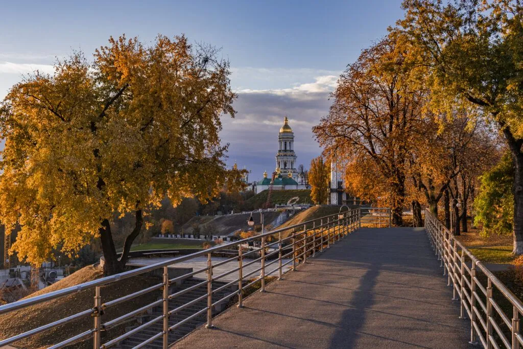 Привітання з першим днем осені 2026: добірка
