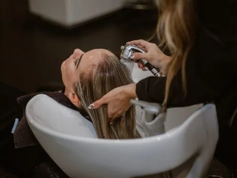 Усі б’юті-майстри та салони України в одному місці: MAKEUP презентував MAKEUP HUB