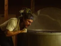 Вийшов офіційний український трейлер нового трилера «Закони рою»
